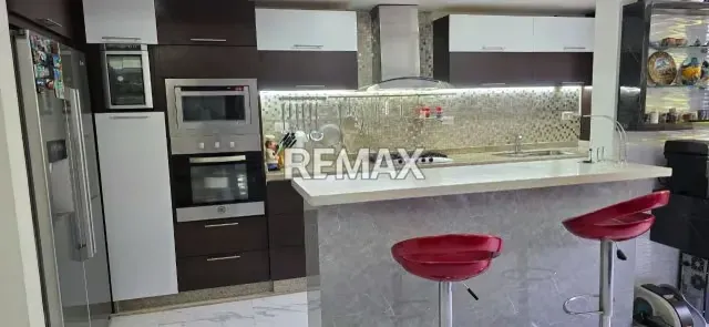 En Venta apartamento ubicado en la Urbanizacion Colinas de La Tahona - 4