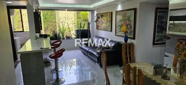 En Venta apartamento ubicado en la Urbanizacion Colinas de La Tahona - 8