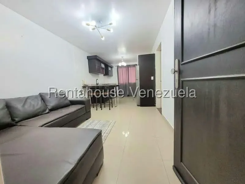 Apartamento (1 Nivel) en Alquiler en Ciudad Roca, Lara - 2