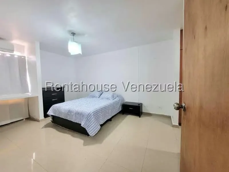 Apartamento (1 Nivel) en Alquiler en Ciudad Roca, Lara - 13