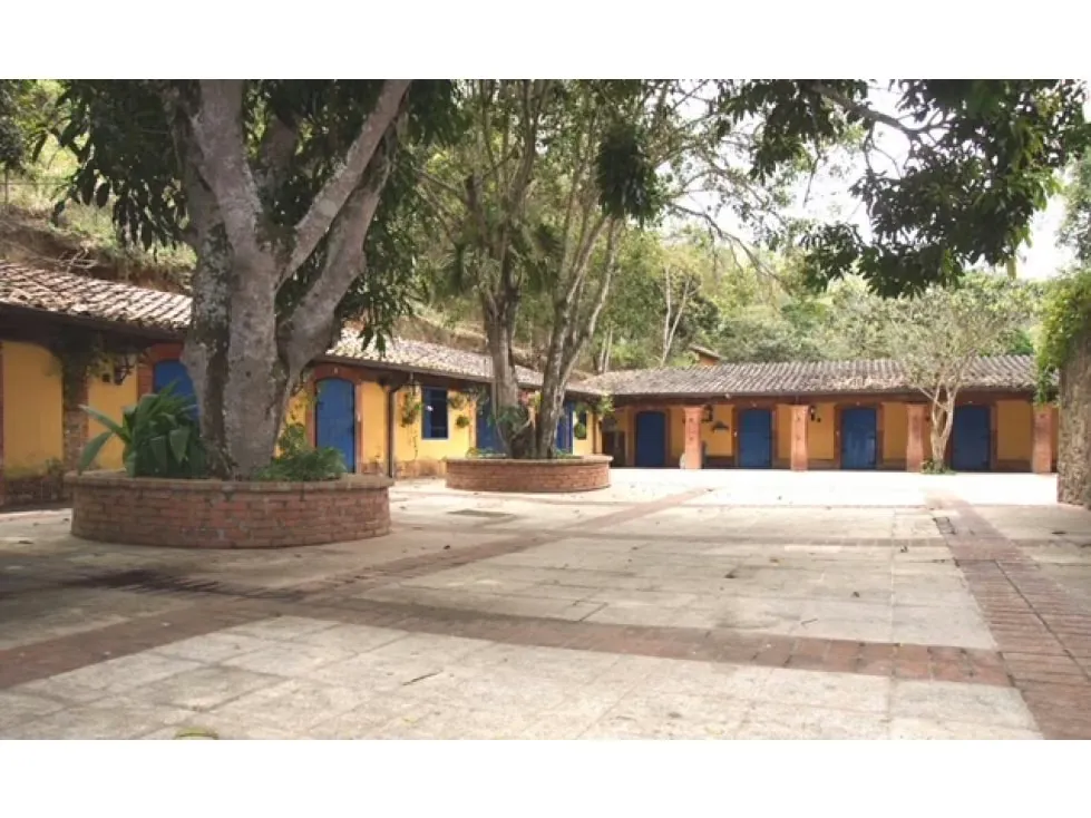 Se vende caballeriza 30.000m2 Parque Caiza 1828 - 3