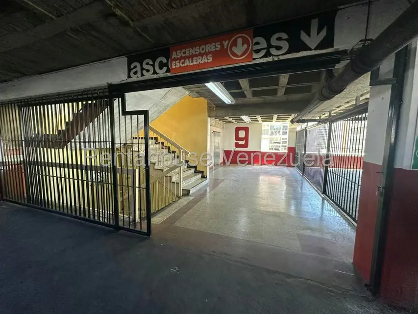 Oficina en Venta en Los Palos Grandes, Distrito Metropolitano - 11