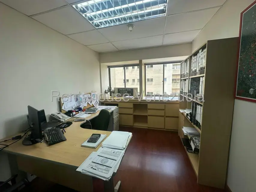 Oficina en Venta en Los Palos Grandes, Distrito Metropolitano - 16