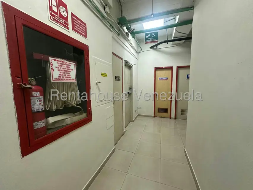 Oficina en Venta en Los Palos Grandes, Distrito Metropolitano - 45