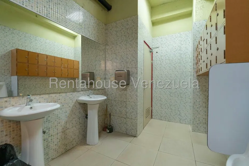 Oficina en Venta en Los Palos Grandes, Distrito Metropolitano - 46