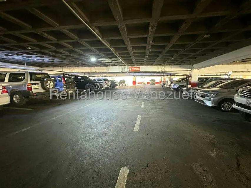 Oficina en Venta en Los Palos Grandes, Distrito Metropolitano - 49