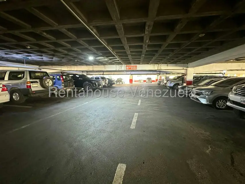 Oficina en Venta en Los Palos Grandes, Distrito Metropolitano - 9