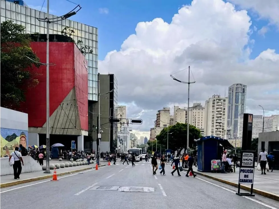 APARTAMENTO EN VENTA – AVENIDA UNIVERSIDAD, CENTRO DE CARACAS 100M2 - 12