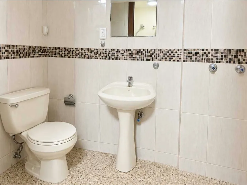APARTAMENTO EN VENTA – AVENIDA UNIVERSIDAD, CENTRO DE CARACAS 100M2 - 8