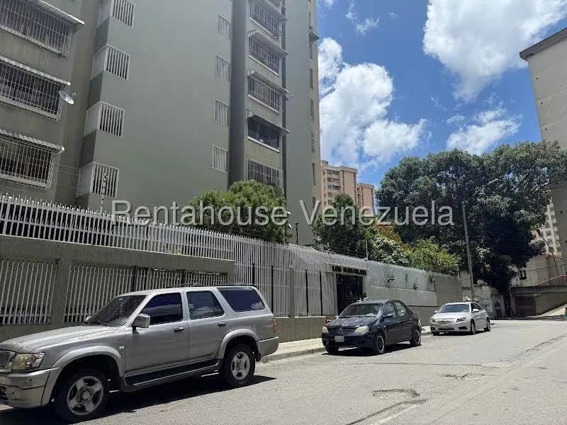 Apartamento (1 Nivel) en Venta en El Paraiso, Distrito Metropolitano - 2