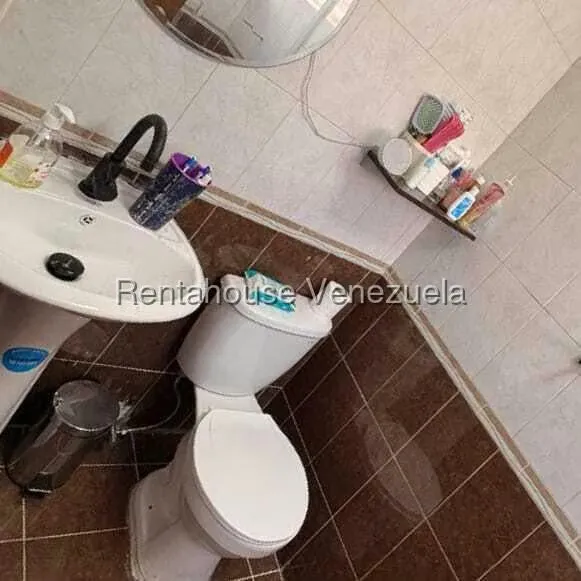 Apartamento (Duplex) en Venta en Lomas del Avila, Distrito Metropolitano - 9