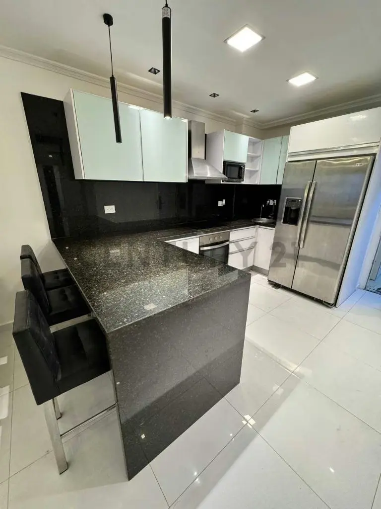 Apartamento en alquiler en Lechería con vista al mar. Edificio Kiara