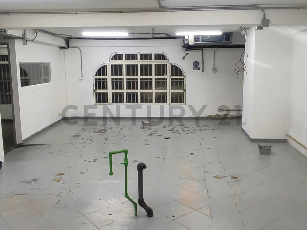 Se vende casa para comercio con excelente ubicación en el centro de El Hatillo - 8