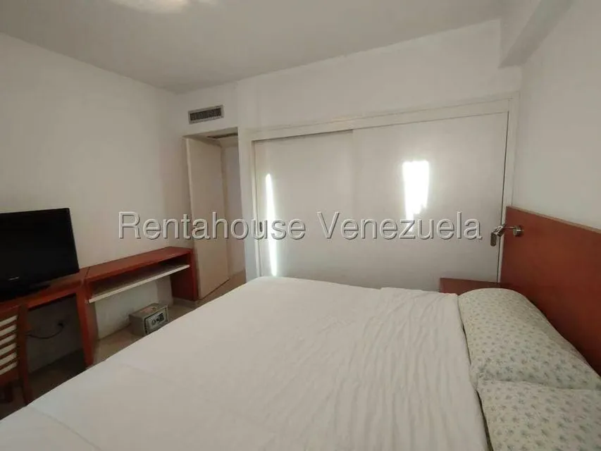 Apartamento (1 Nivel) en Alquiler en Santa Eduvigis, Distrito Metropolitano - 11