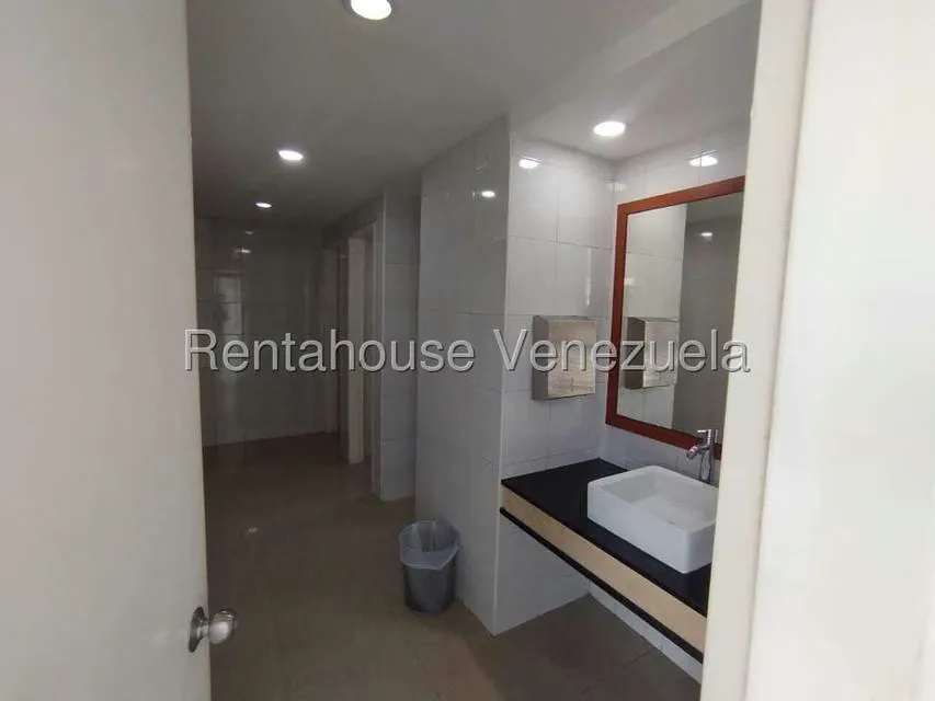 Apartamento (1 Nivel) en Alquiler en Santa Eduvigis, Distrito Metropolitano - 22