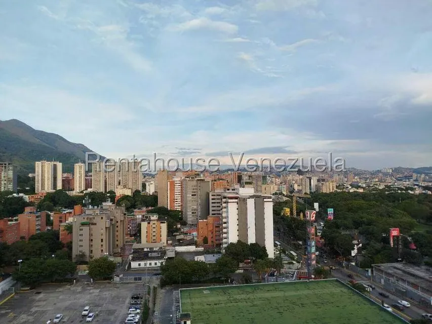 Apartamento (1 Nivel) en Alquiler en Santa Eduvigis, Distrito Metropolitano - 24