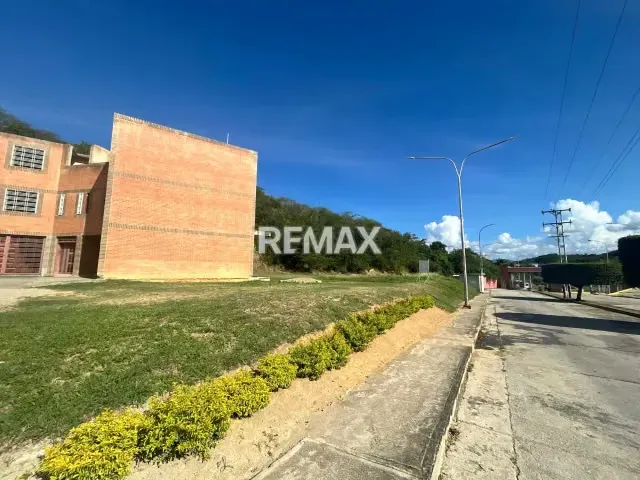 EN VENTA TERRENO EN LOS LAURELES COUNTRY - 5