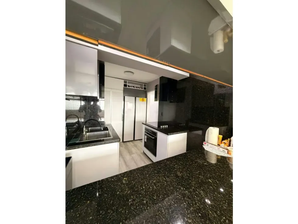 Apartamento en Venta en Catia La Mar - 4