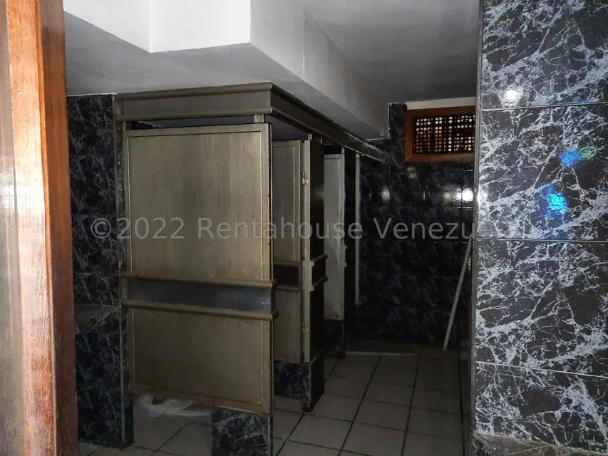Local Comercial en Alquiler en Calle 72, Zulia - 6