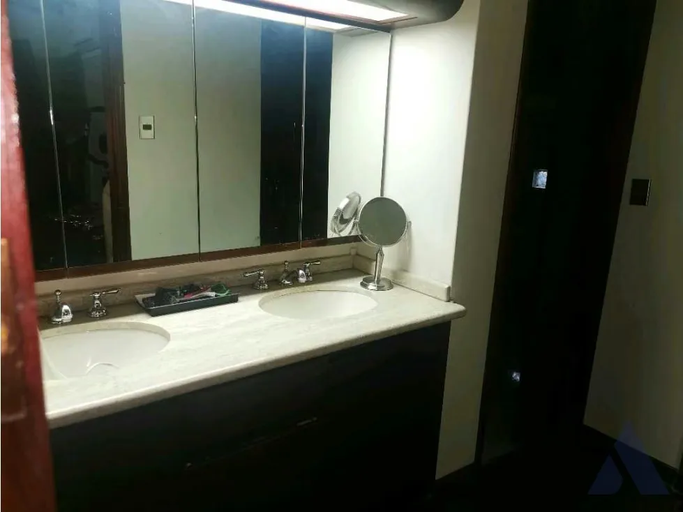 Venta/ Alquier casa 300m2 Chuao 1295 - 13