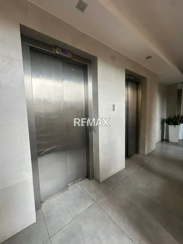 EN VENTA PENTHOUSE RES. MANDALAY SUITES URB. VALLE BLANCO - 4
