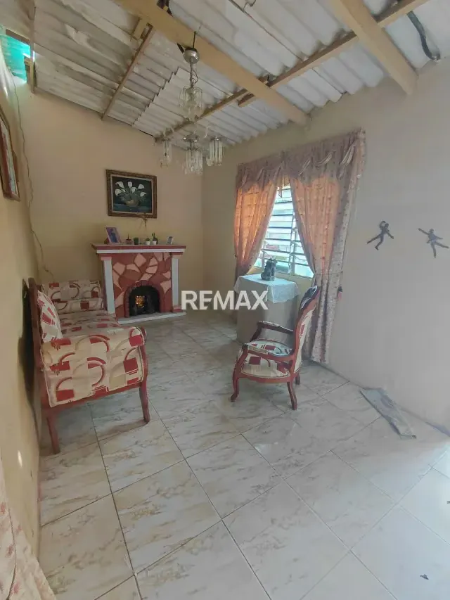 PROPIEDAD COMERCIAL Y RESIDENCIAL EN VENTA – SAN JOAQUÍN DE TURMERO - 4
