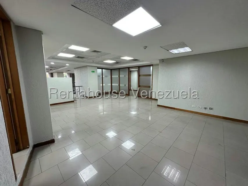 Apartamento (Planta Baja) en Venta en Chacao, Distrito Metropolitano - 40