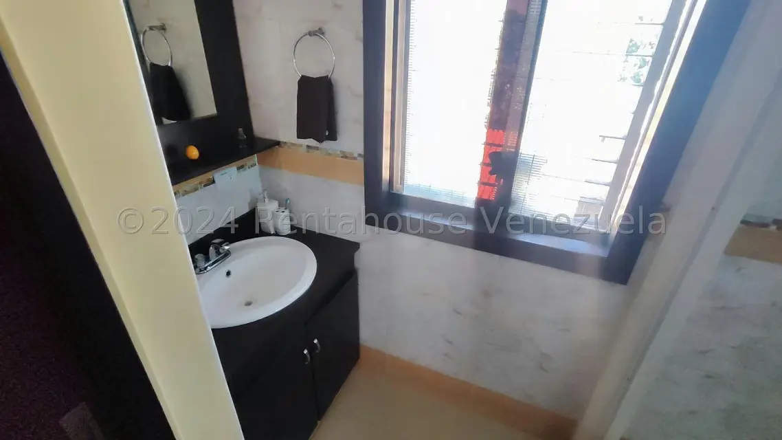 Apartamento (1 Nivel) en Venta en Avenida Mariño, Aragua - 24