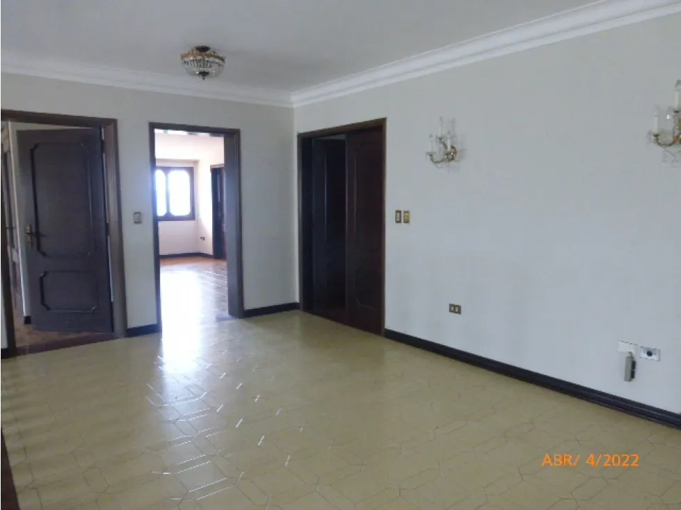 Vendo casa 1250m2 La Lagunita 2332 - 33