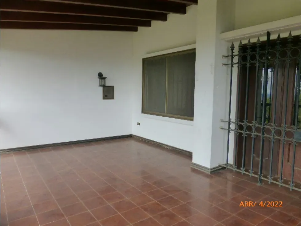 Vendo casa 1250m2 La Lagunita 2332 - 34
