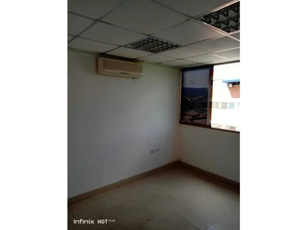 Alquilo oficina/azotea industria 320m2 Boleita Norte 4369 - 10