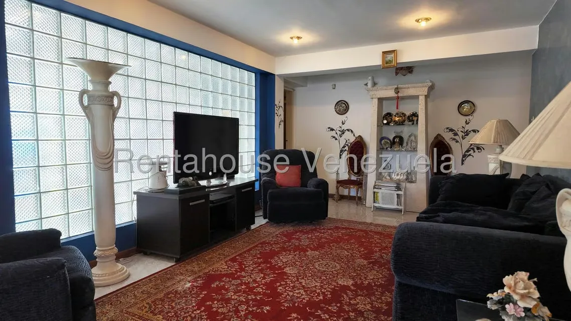 Casa (Multipes Niveles) en Venta en Lomas de La Lagunita, Distrito Metropolitano - 18