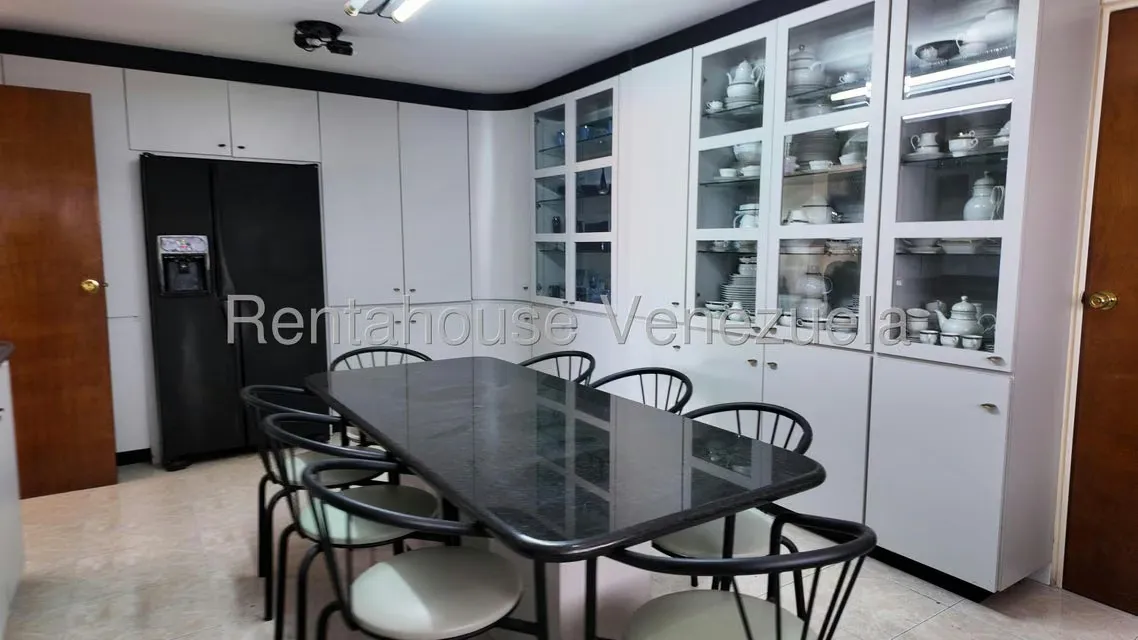 Casa (Multipes Niveles) en Venta en Lomas de La Lagunita, Distrito Metropolitano - 27
