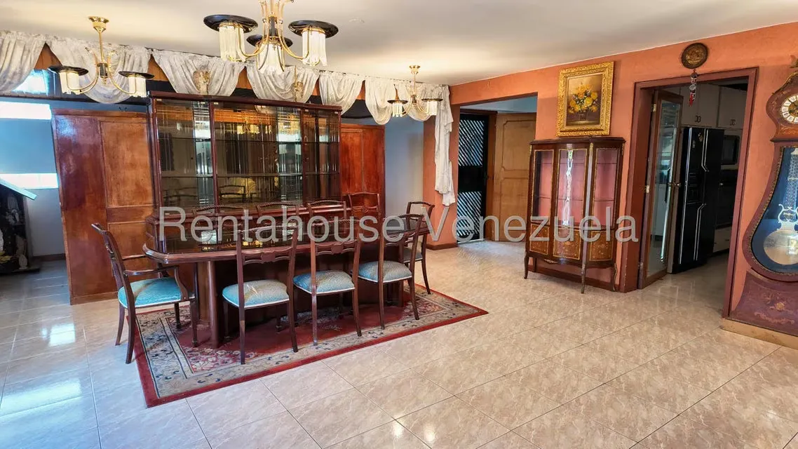 Casa (Multipes Niveles) en Venta en Lomas de La Lagunita, Distrito Metropolitano - 4