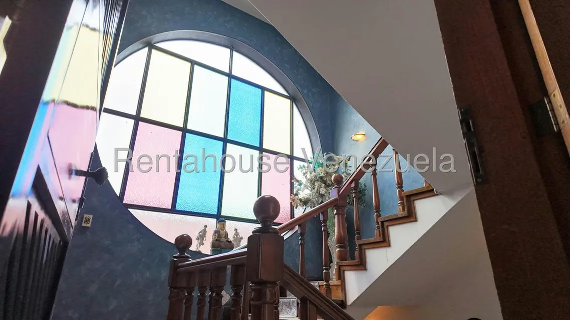 Casa (Multipes Niveles) en Venta en Lomas de La Lagunita, Distrito Metropolitano - 34