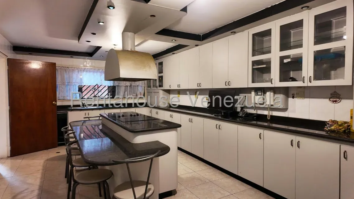 Casa (Multipes Niveles) en Venta en Lomas de La Lagunita, Distrito Metropolitano - 6