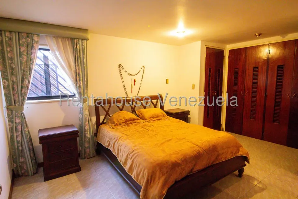 Casa (Multipes Niveles) en Venta en Lomas de La Lagunita, Distrito Metropolitano - 7