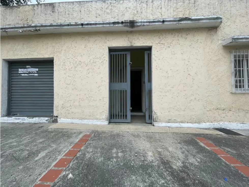 CASA COMERCIAL A PIE DE CALLE LOS CHAGUARAMOS - 10