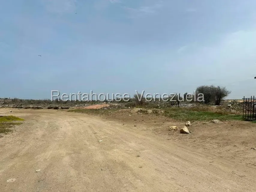 Terreno (Comercial) en Venta en El Yaque, Nueva Esparta - 2