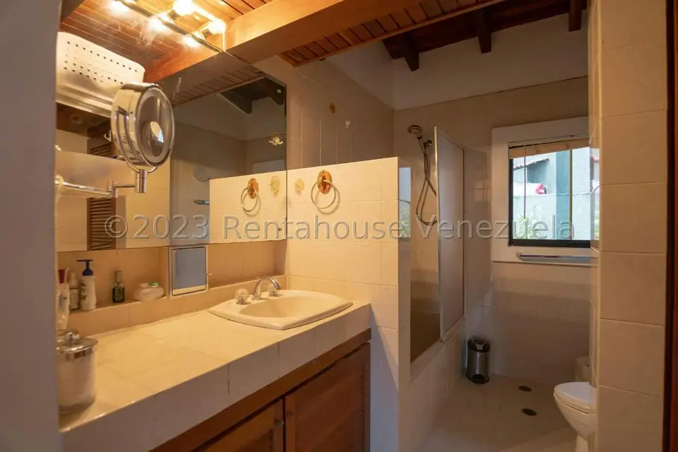 Casa (Duplex) en Venta en La Lagunita Country Club, Distrito Metropolitano - 37