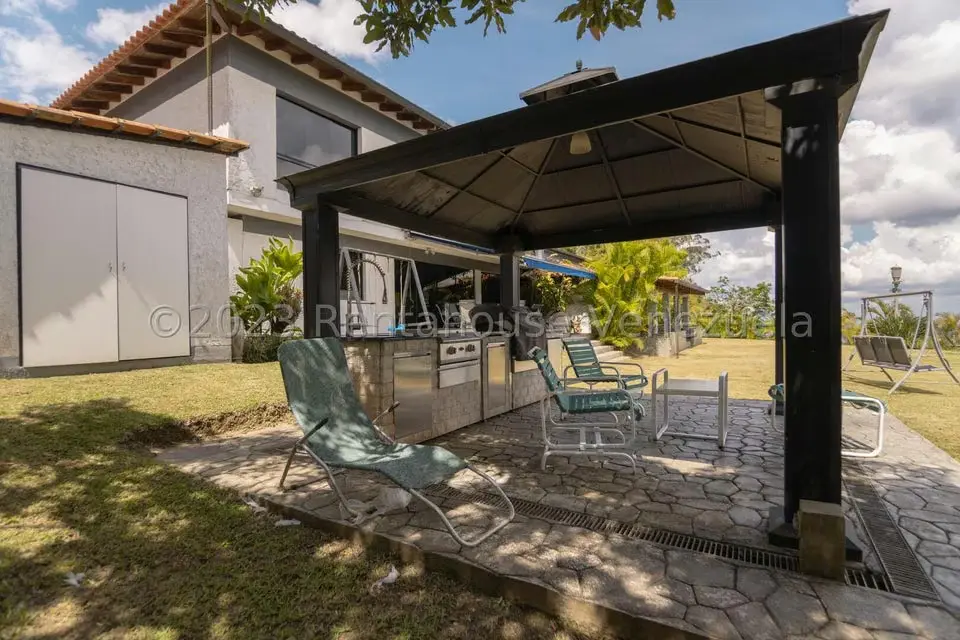 Casa (Duplex) en Venta en La Lagunita Country Club, Distrito Metropolitano - 5