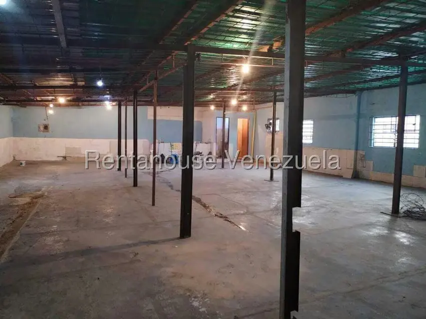 Local Comercial en Alquiler en Avenida Cedeno, Carabobo - 8