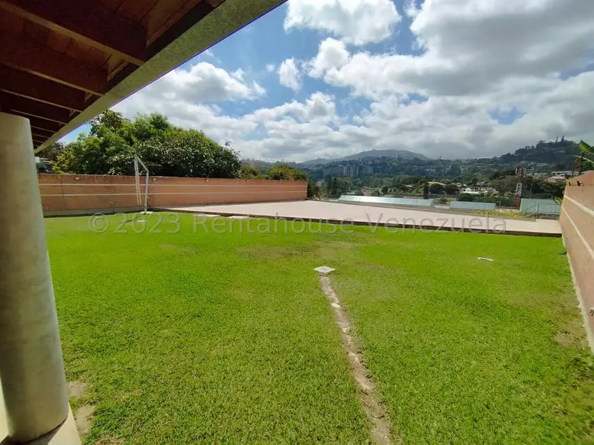 Casa (Duplex) en Venta en Prados del Este, Distrito Metropolitano - 11
