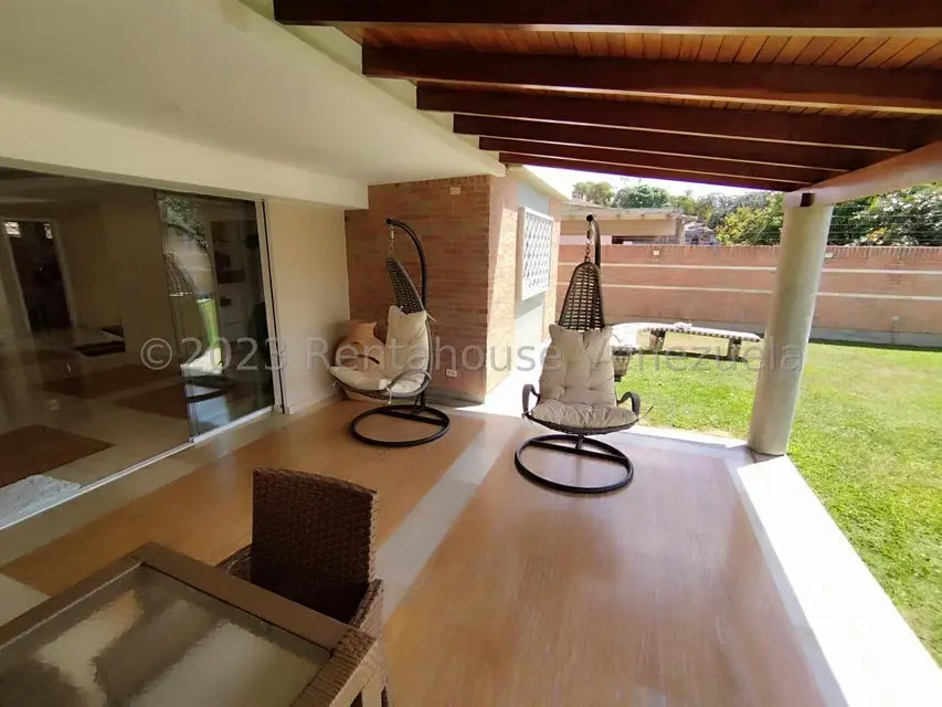 Casa (Duplex) en Venta en Prados del Este, Distrito Metropolitano - 12