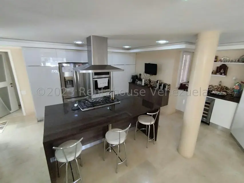 Casa (Duplex) en Venta en Prados del Este, Distrito Metropolitano - 17