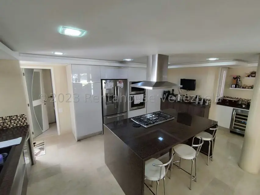 Casa (Duplex) en Venta en Prados del Este, Distrito Metropolitano - 18