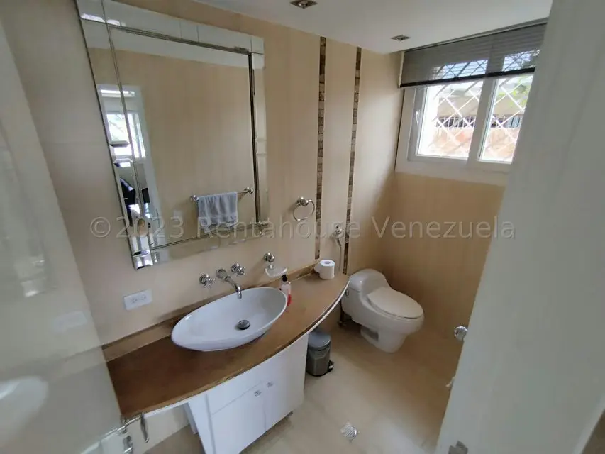 Casa (Duplex) en Venta en Prados del Este, Distrito Metropolitano - 20