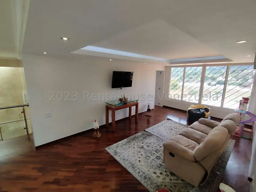 Casa (Duplex) en Venta en Prados del Este, Distrito Metropolitano - 25