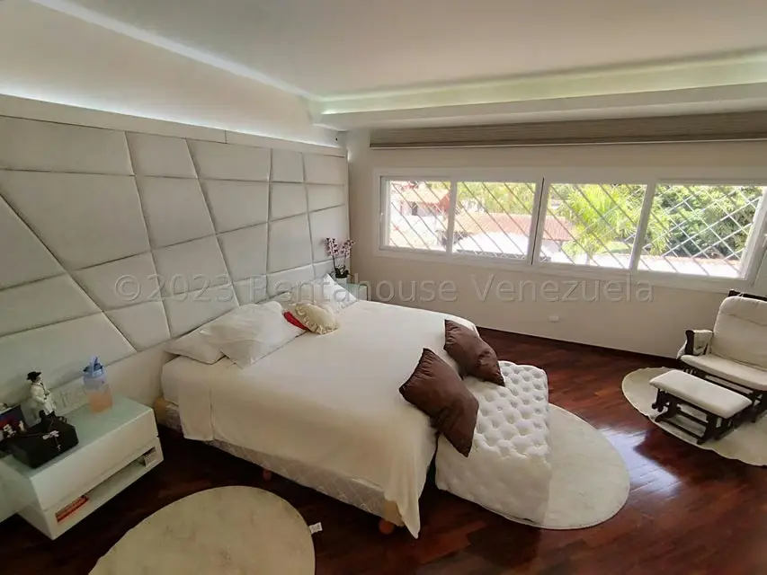 Casa (Duplex) en Venta en Prados del Este, Distrito Metropolitano - 36