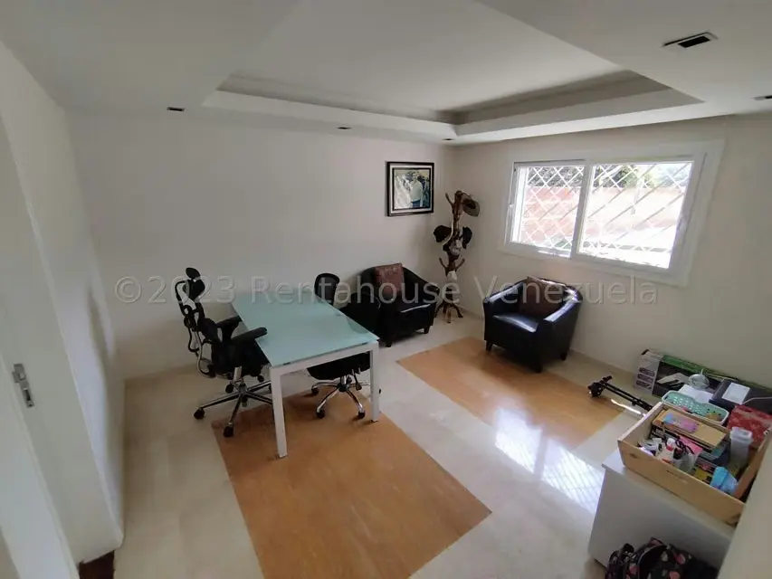 Casa (Duplex) en Venta en Prados del Este, Distrito Metropolitano - 9